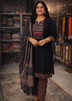 Elegant Black & Red Embroidered Suit Set - Image 2